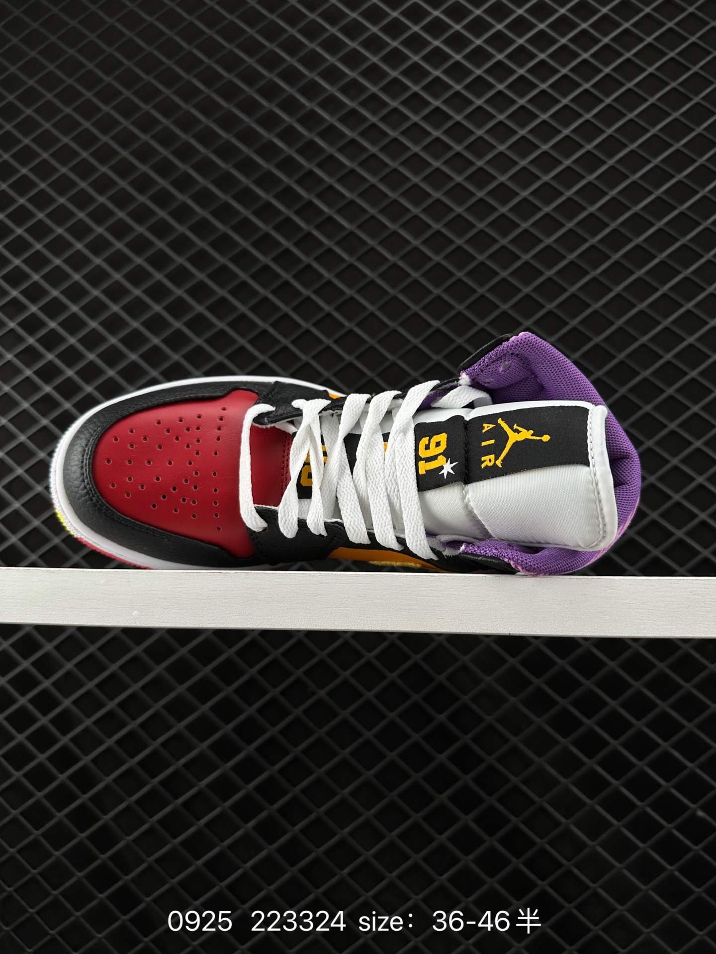 NIKE Air Jordan 1 Retro Mid AJ1